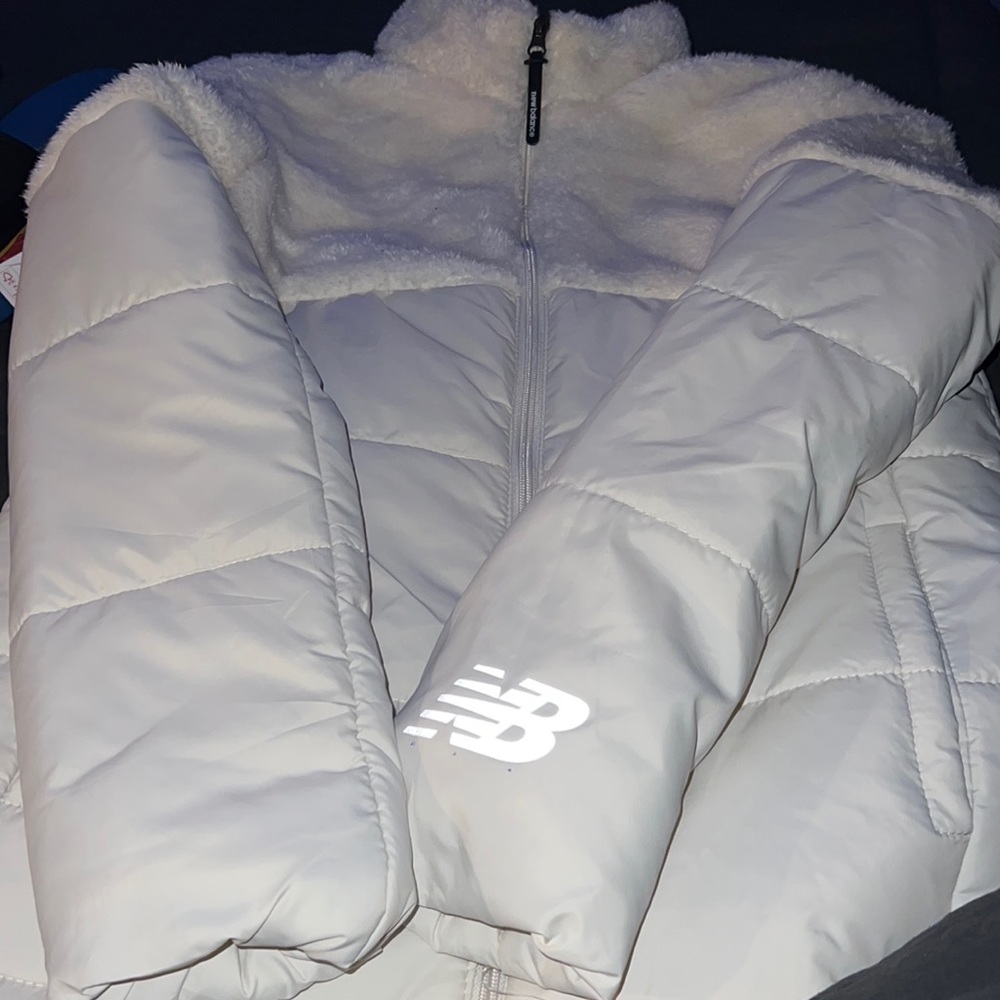 COPY - Brand New. New Balance white jacket size Medium